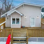 Dinos Last Post - Family Friendly 4 Bedrooms