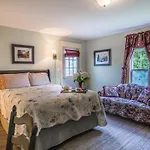 Heartwood Inn