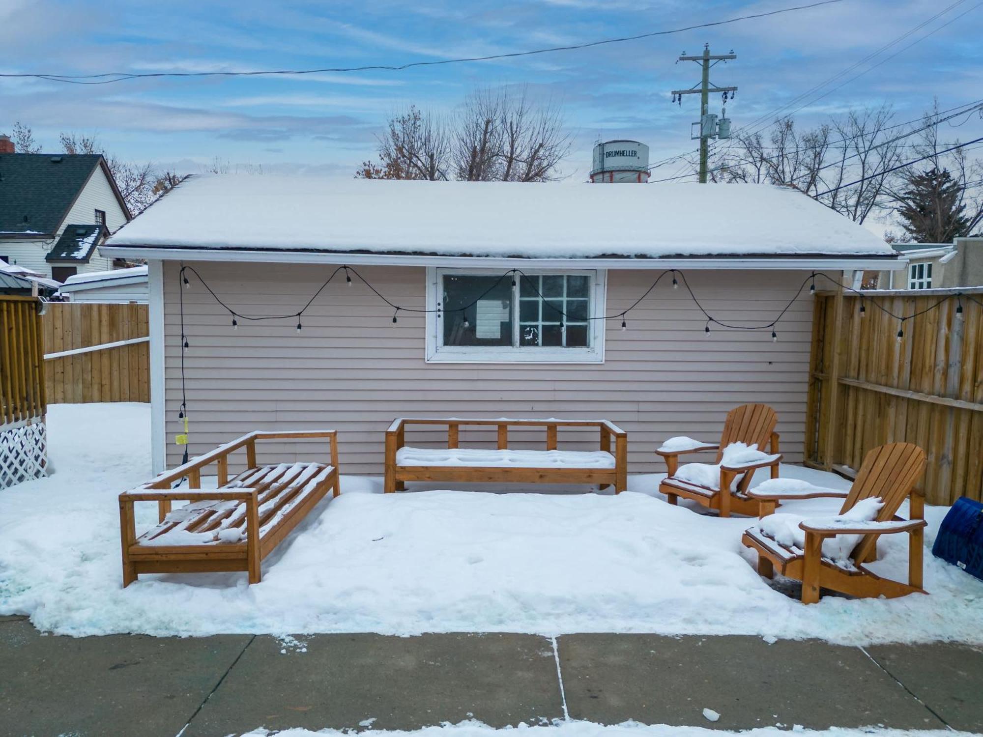 Dinos Last Post - Family Friendly 4 Bedrooms Holiday home
