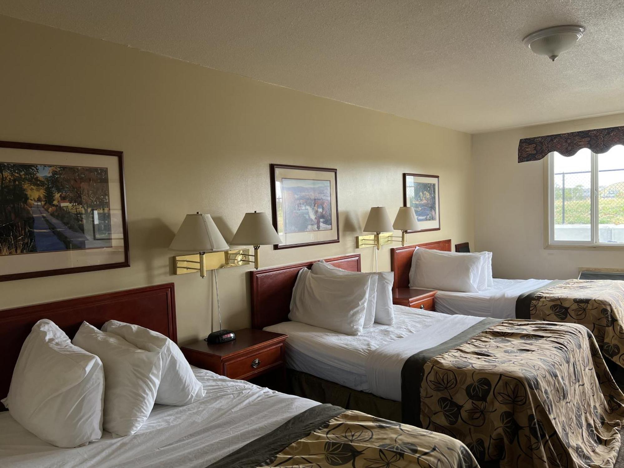 Travelodge By Wyndham Ab Motel 2*