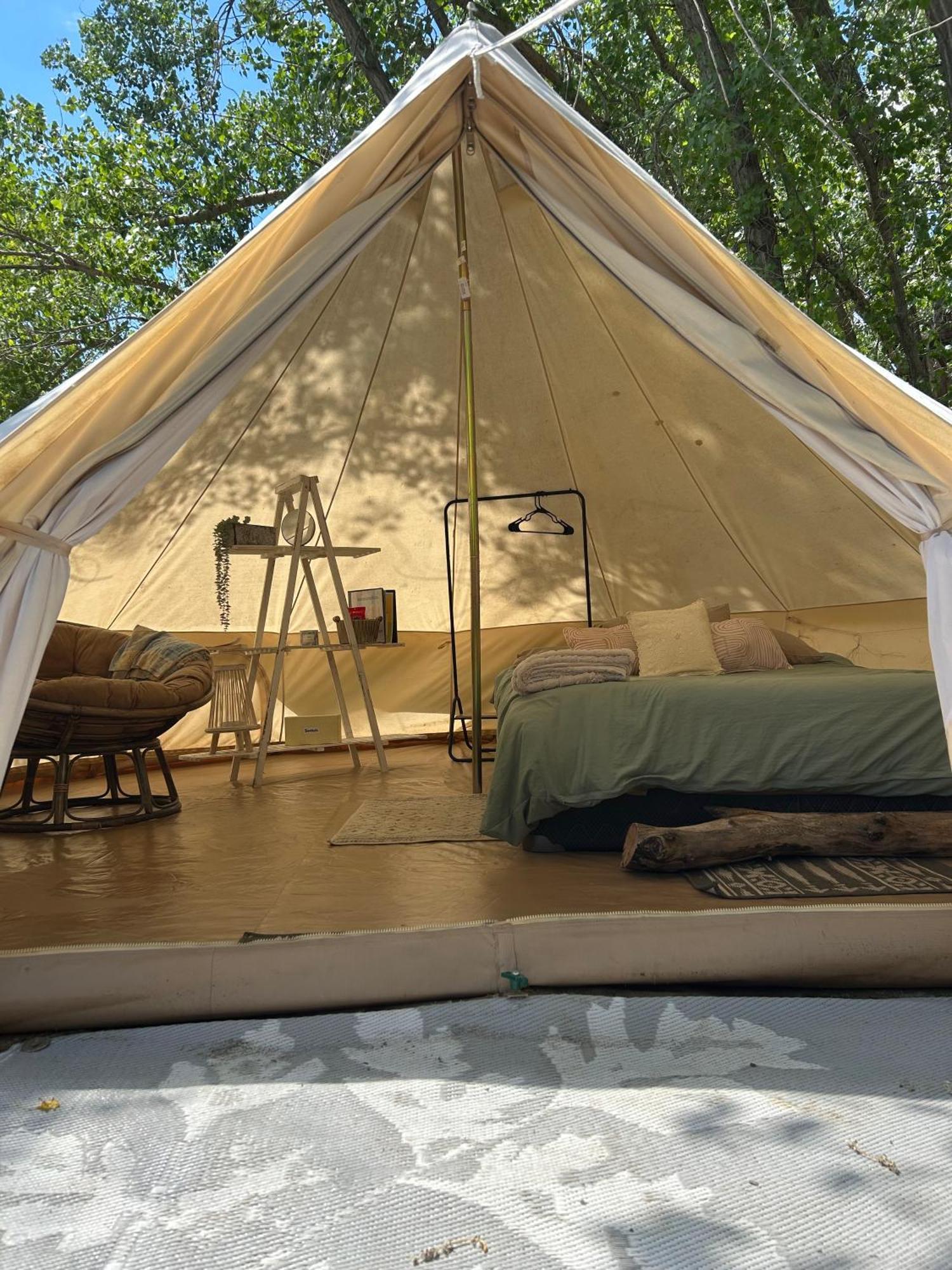 #y3 Willow Tree Yurt Luxury tent Drumheller