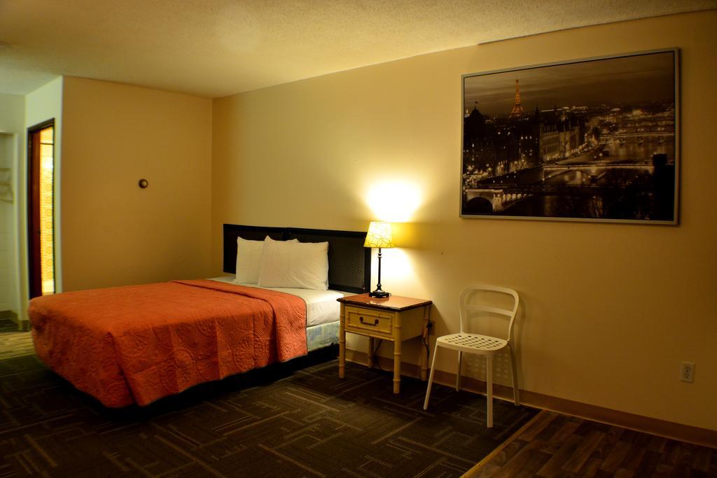 Motel Hoo-doo 2*